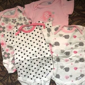 4 pieces Gerber Onesies with Free baby hat